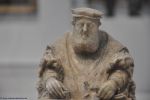 statuette en marbre blanc pour ce notable ( photo )
