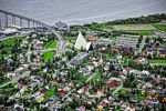 le pont de Sandnessund et la cathédrale arctique