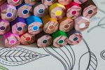 test-de-dessin-au-crayon-de-couleur