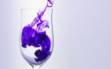 enncre-dans-un-verre-eau