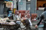 saucisses-sechant-dans-la-rue